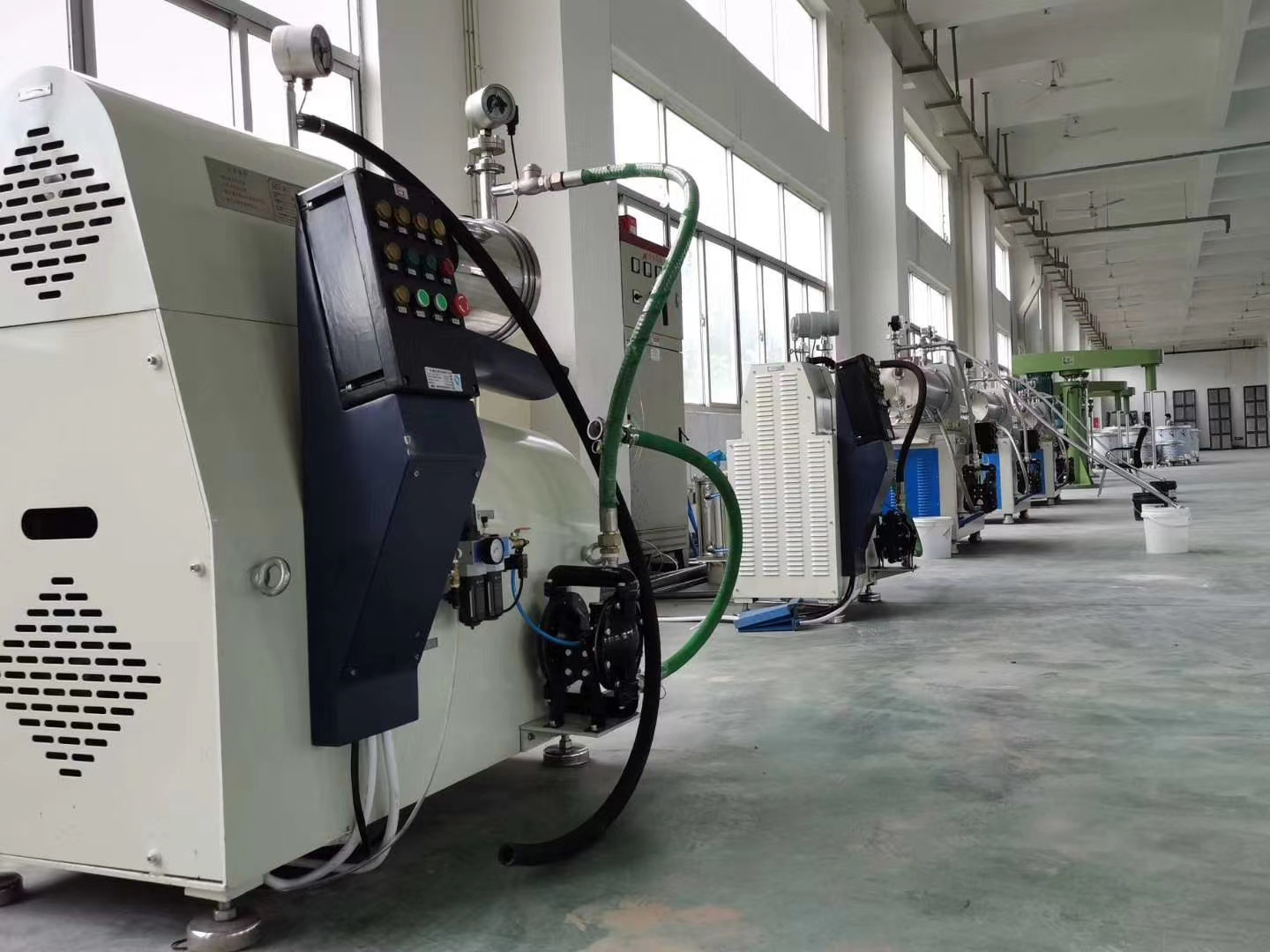 臥式砂磨機(jī)的原理和特點(diǎn)(圖1)